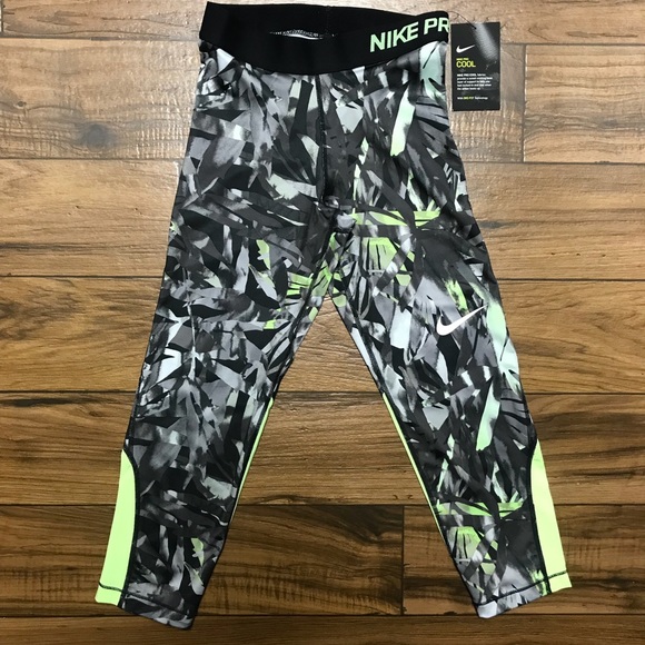 Nike Pro Cool Capri - Picture 2 of 4